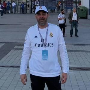 Meet your Posher, Nizar